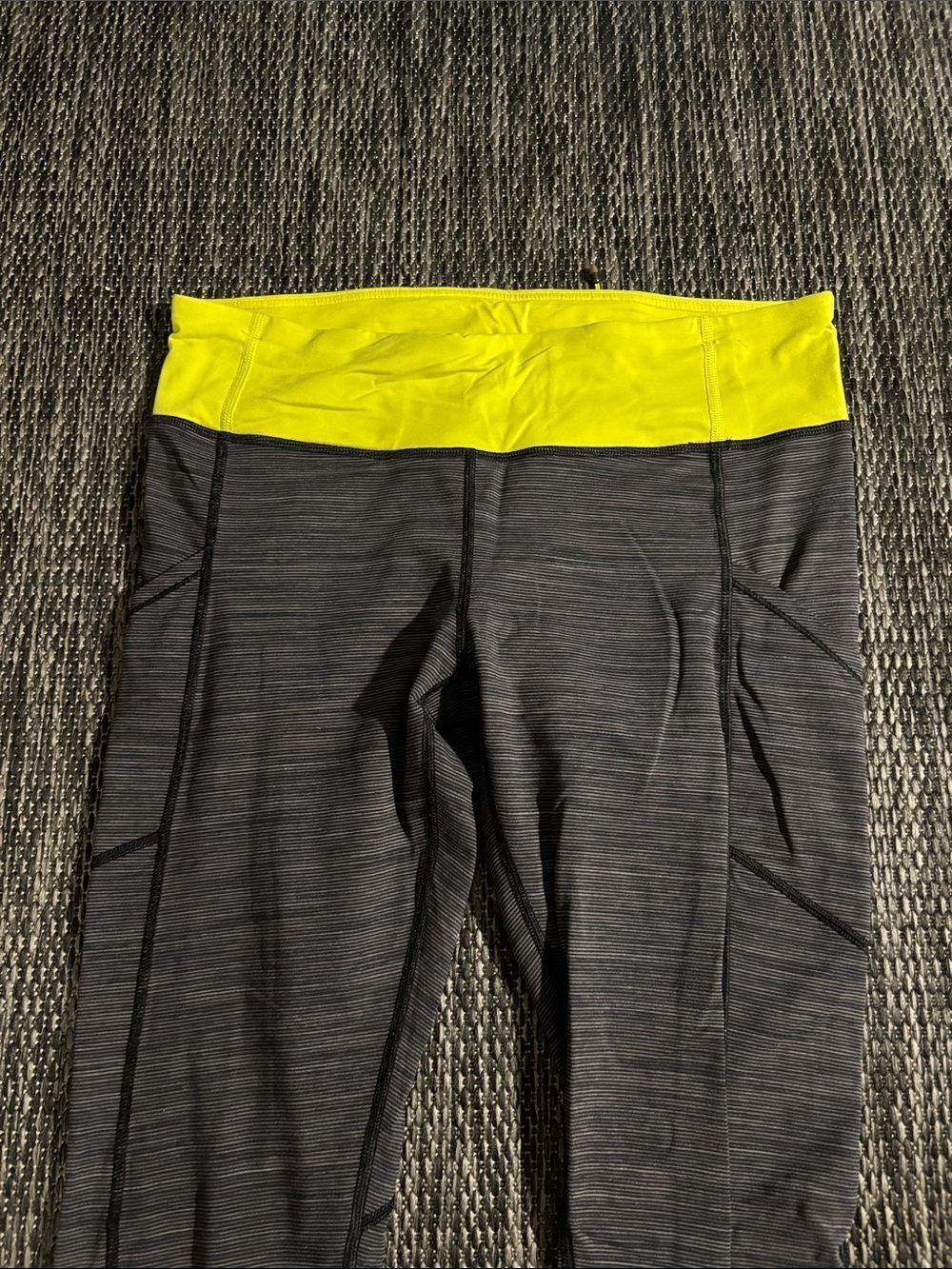 Lululemon Legging With Pockets Ruched Side Mid Rise Yellow Heathered Grey Size 6 - Picture 4 of 9